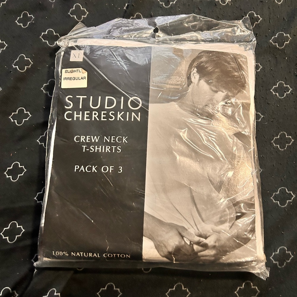 Crew neck t-shirts